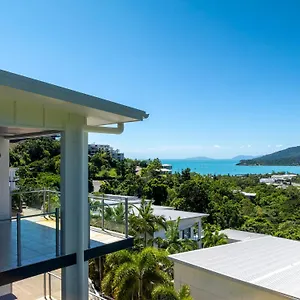 https://airlie-summit-apartments.queenslandhotels.net